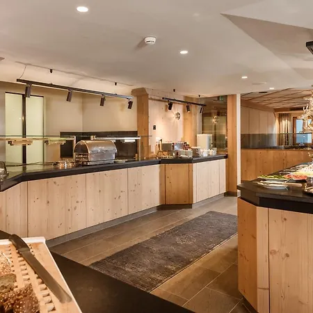 Otel Post Sport- Und Wellness 4*